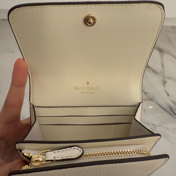 ๐ SOLD ๐ NWT Kate Spade New York Kayla Small L-Zip Wallet - Picture 5 of 5